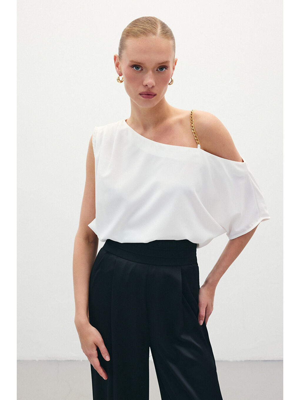 Düşük Omuzlu Salaş Bluz - Ekru-1