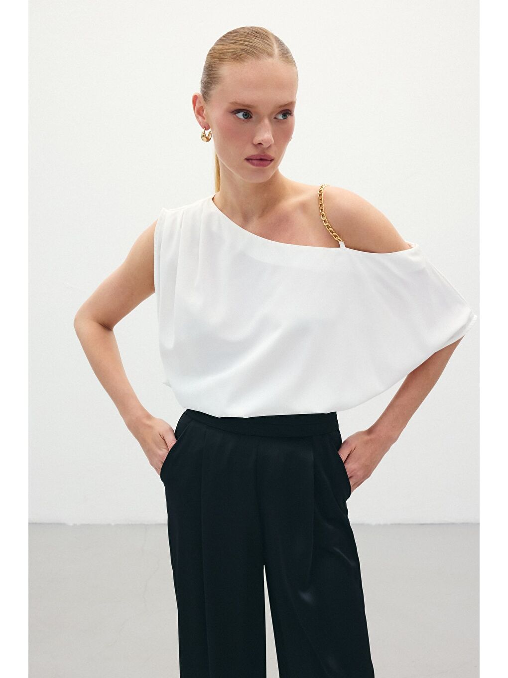 Düşük Omuzlu Salaş Bluz - Ekru-2