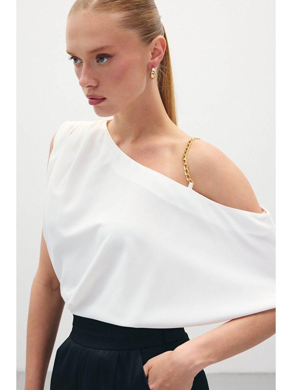 Düşük Omuzlu Salaş Bluz - Ekru-4