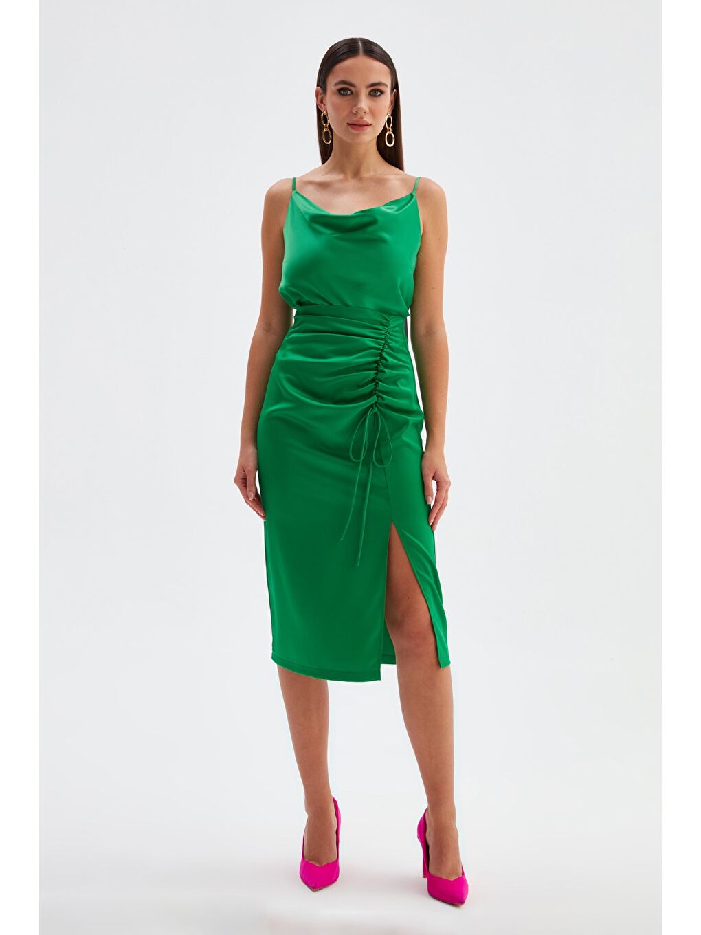 Yeşil Büzgü Detaylı Saten Etek - Zümrüt-2