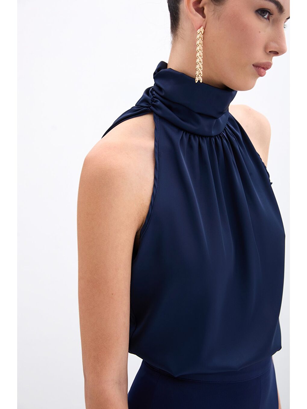 Boğazlı Kolsuz Bluz - Lacivert-3