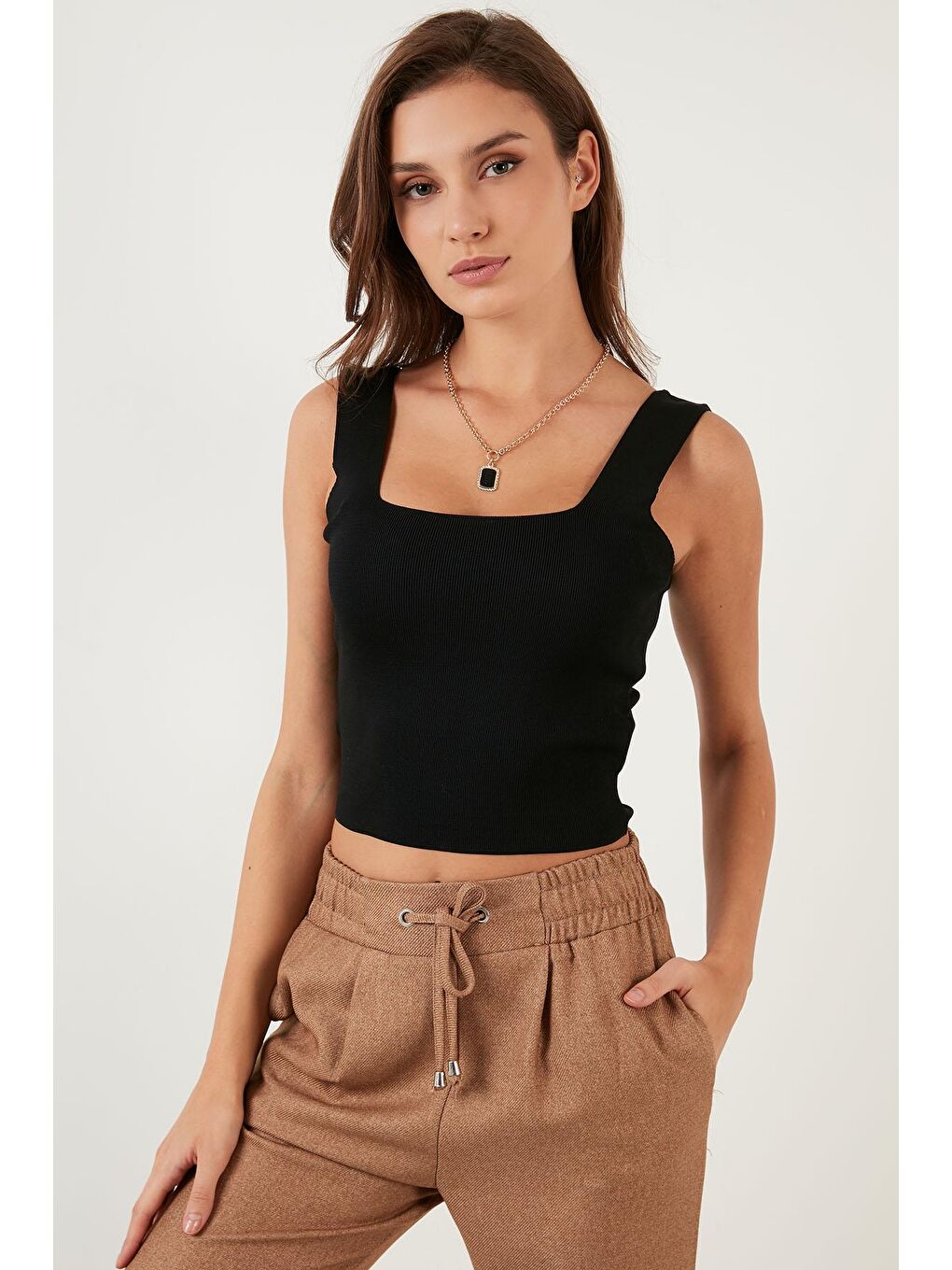 Siyah Kare Yaka Kalın Askılı Atlet 6071479