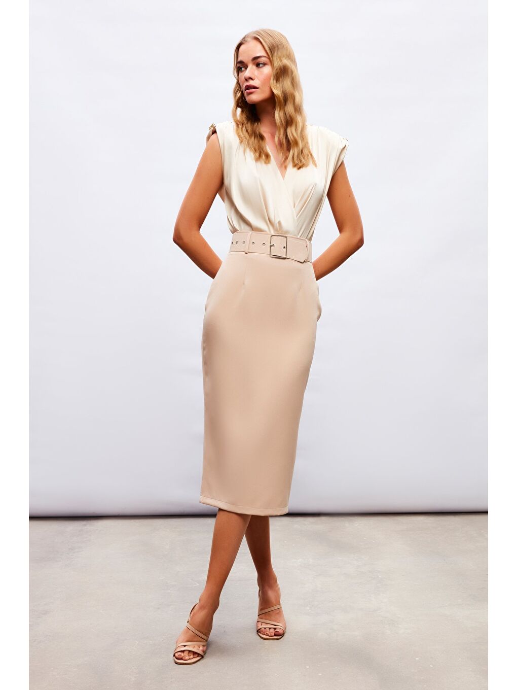 Kemerli Kalem Etek - Bej