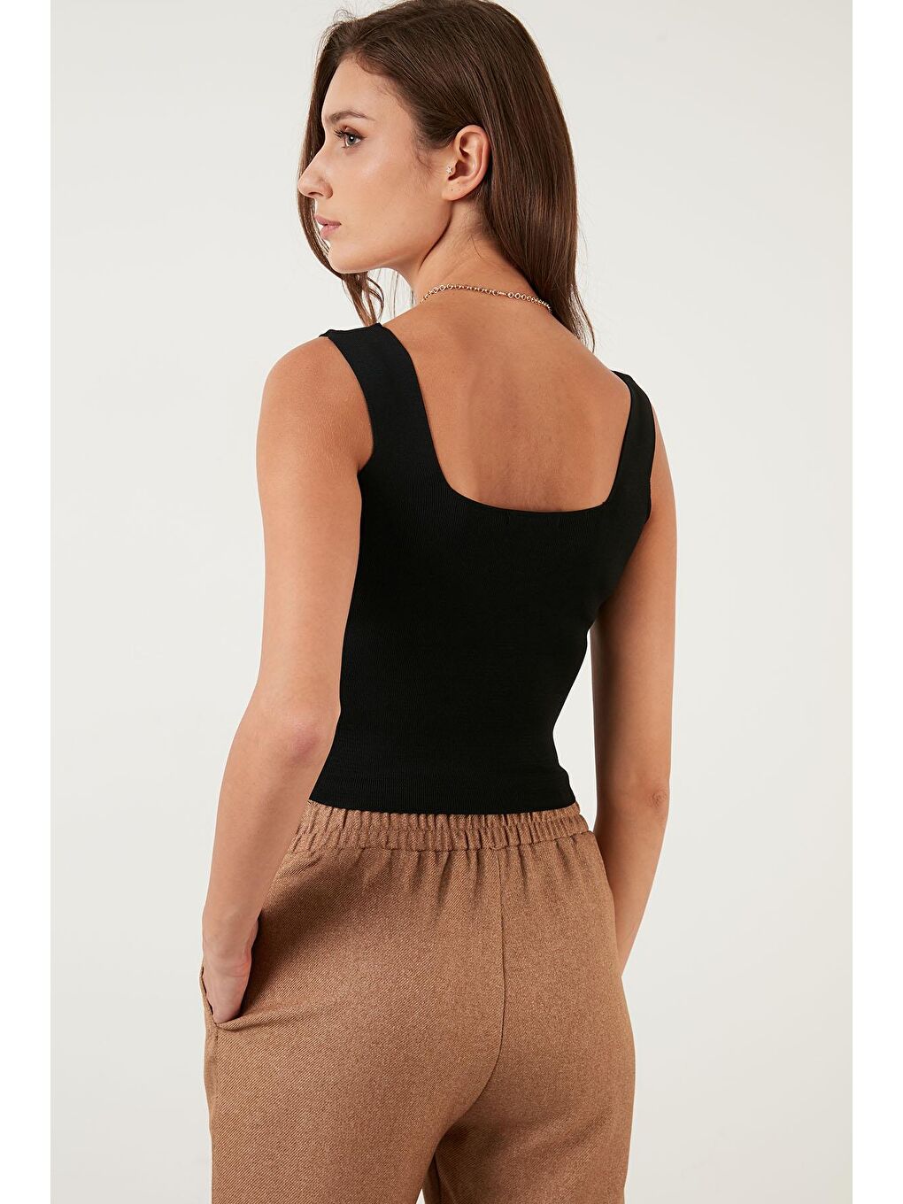 Siyah Kare Yaka Kalın Askılı Atlet 6071479-4