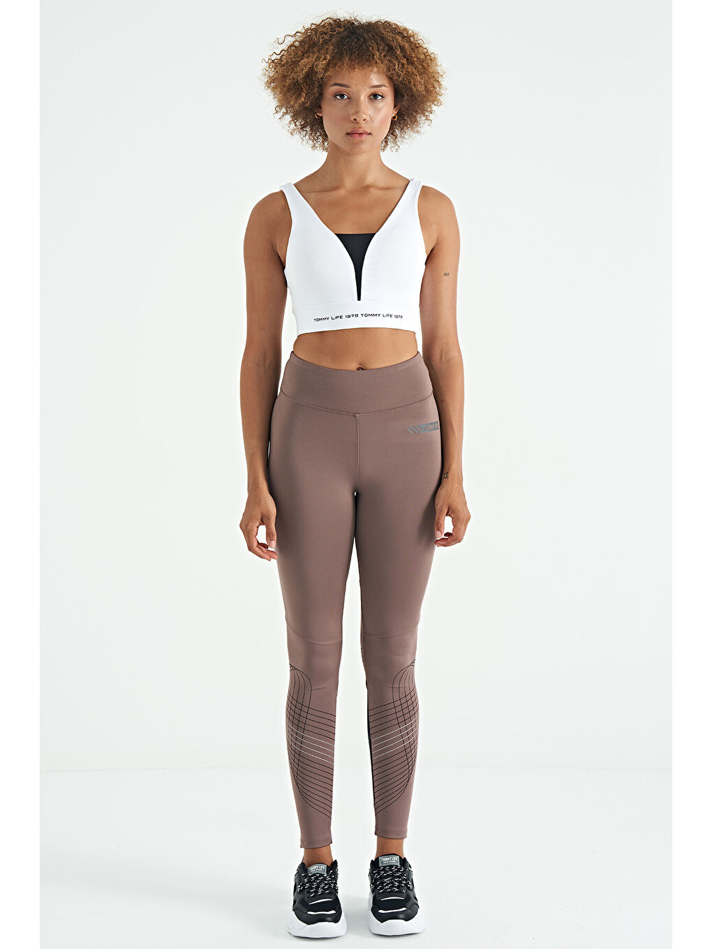 Beyaz Yazı Baskılı Renk Bloklu Dar Kalıp Dalgıç Kumaş Kadın Büstiyer - 97271-1