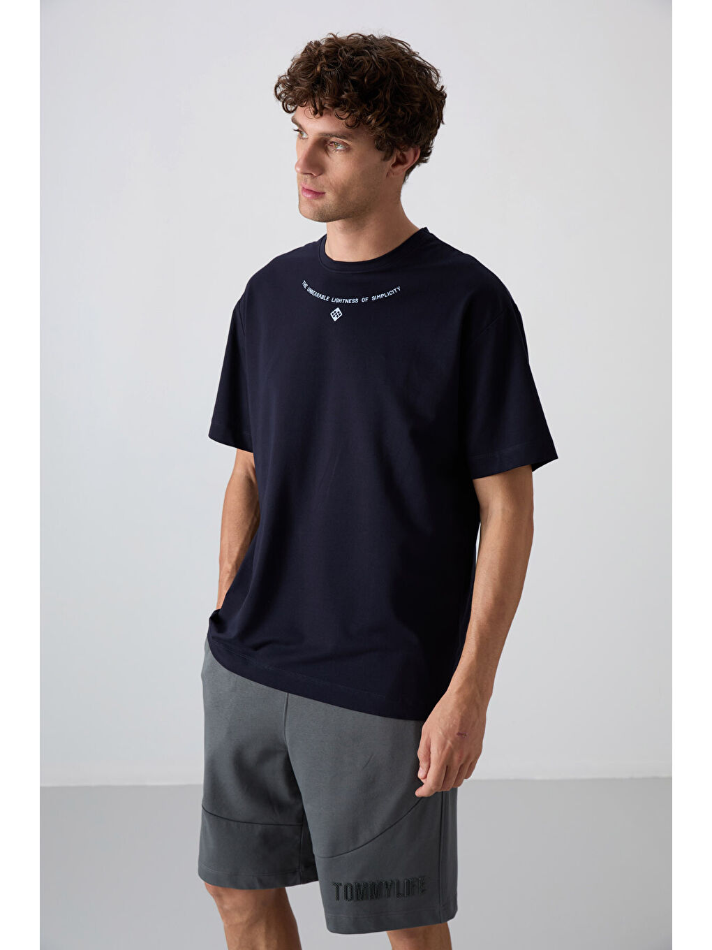 Lacivert Pamuklu Kalın Yumuşak Dokulu Oversize Fit Baskılı Erkek Tişört - 88343-3