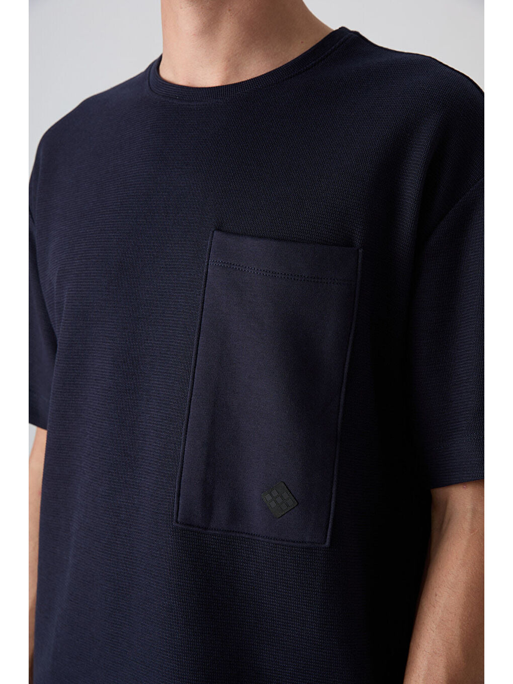 Lacivert Pamuklu Kalın Yüzeyi Dokulu Oversize Fit Basic Erkek Tişört - 88341-2