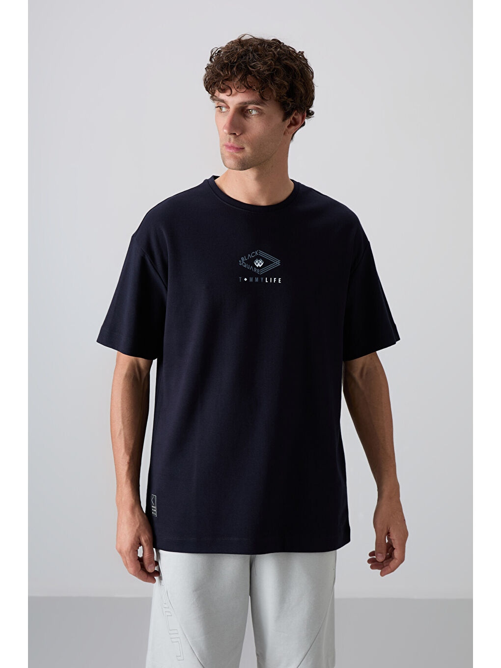 Lacivert Pamuklu Kalın Yumuşak Dokulu Oversize Fit Baskılı Erkek Tişört - 88325-4