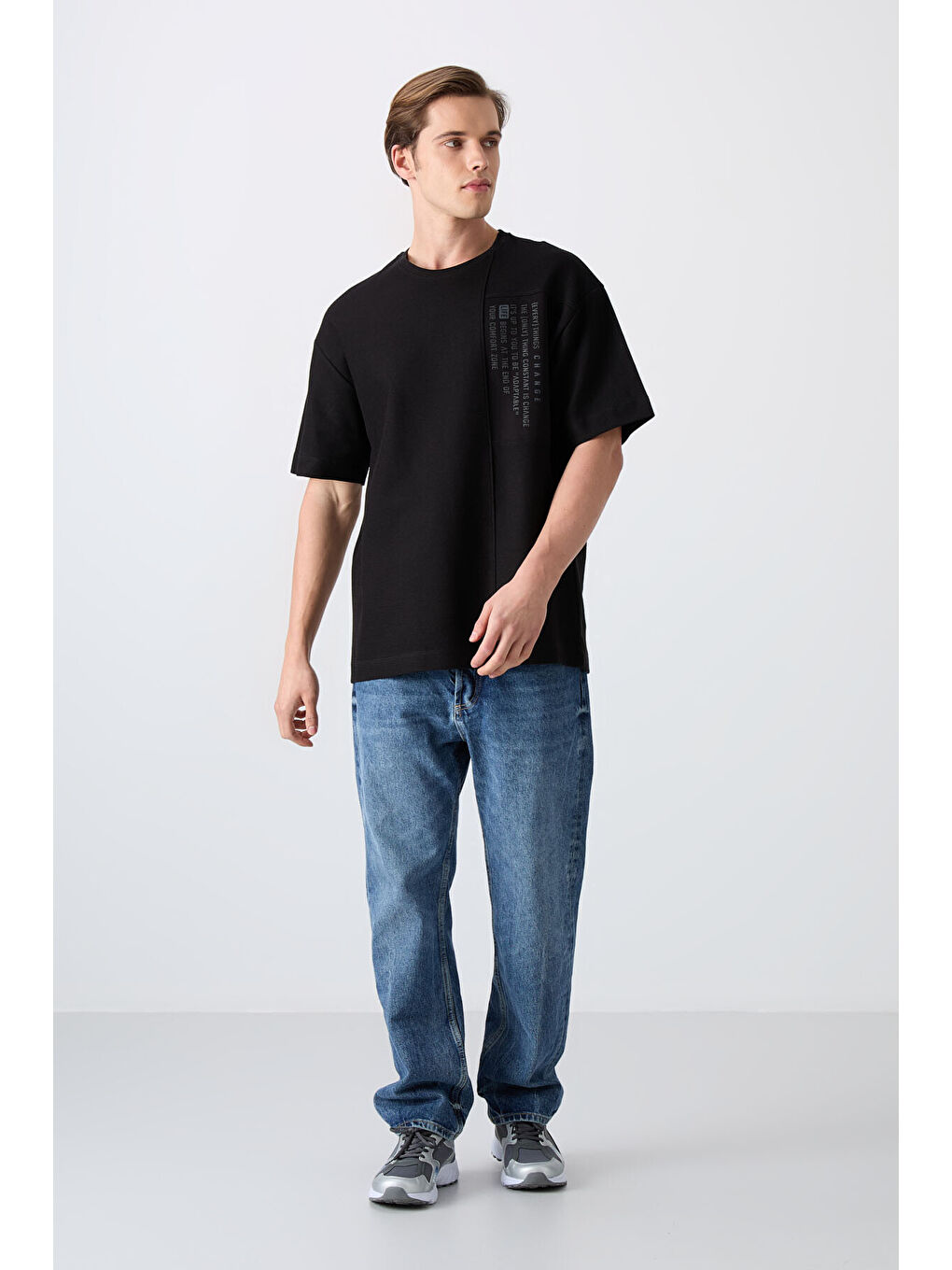 Siyah Pamuklu Kalın Yüzeyi Dokulu Oversize Fit Baskılı Erkek Tişört - 88338-1