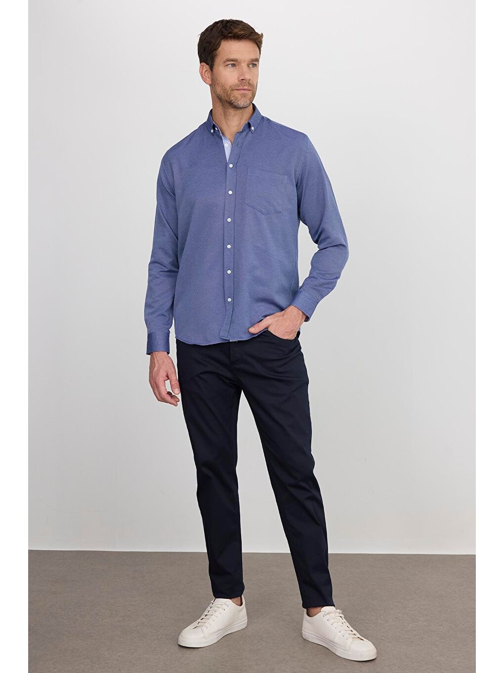 Lacivert Erkek Regular Fit Klasik Kesim Düğmeli Yaka Pamuklu Kolay Ütü Oxford Düz Gömlek-3