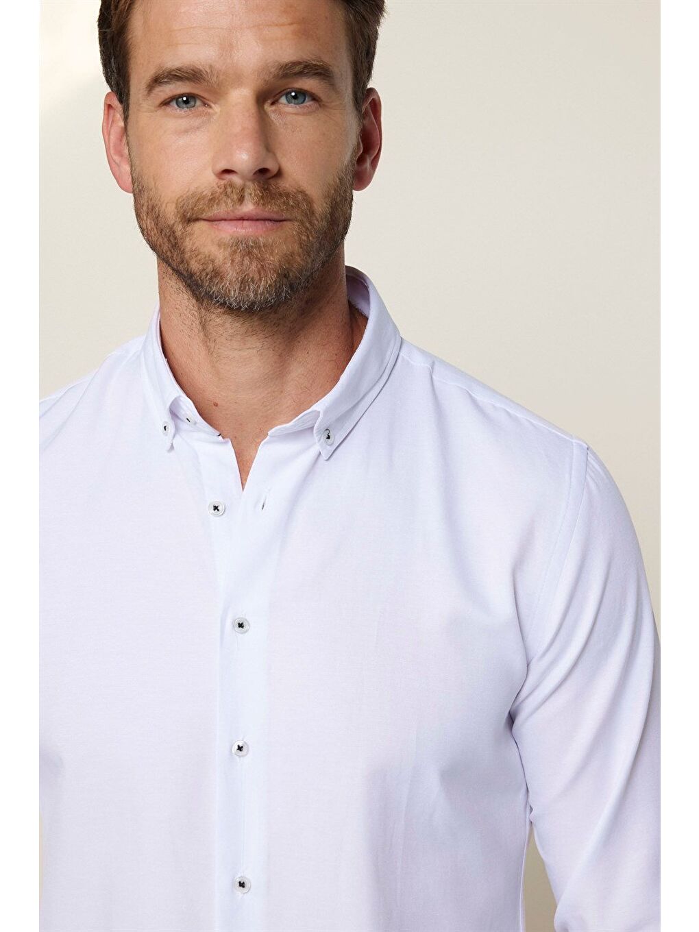 Beyaz Slim Fit Uzun Kollu Düğmeli Yaka Pamuklu Kolay Ütü Düz Erkek Gömlek-2