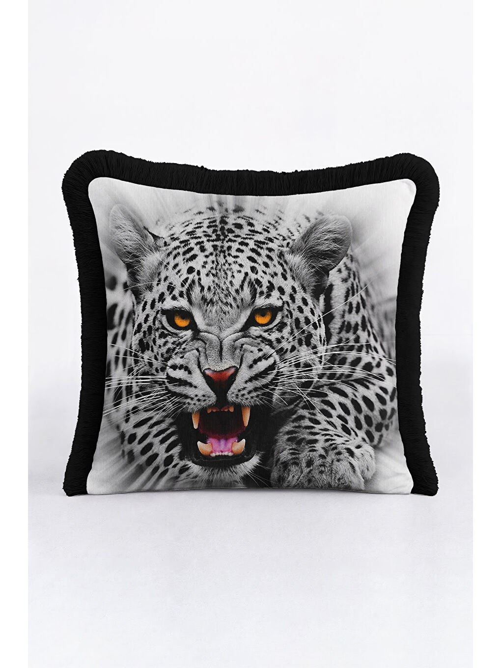 Karışık Vahşi Leopar Figürlü Saçaklı Yastık Kılıfı - Safari Temalı Modern Siyah Püsküllü Kırlent Kılıfı-2