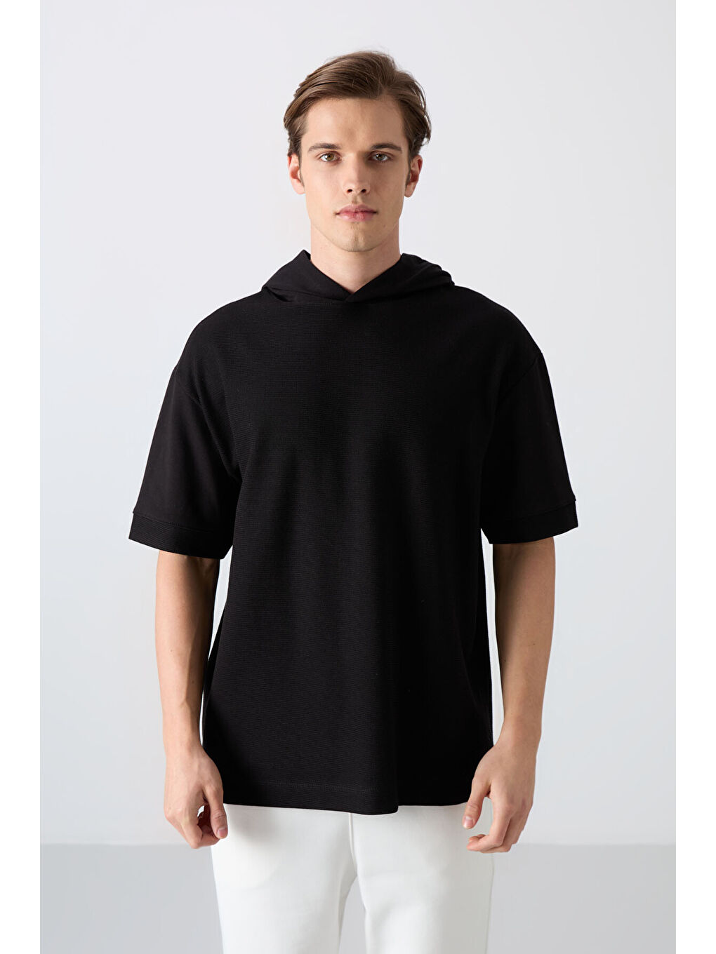 Siyah Pamuklu Kalın Yüzeyi Dokulu Oversize Fit Basic Erkek Tişört - 88335-3