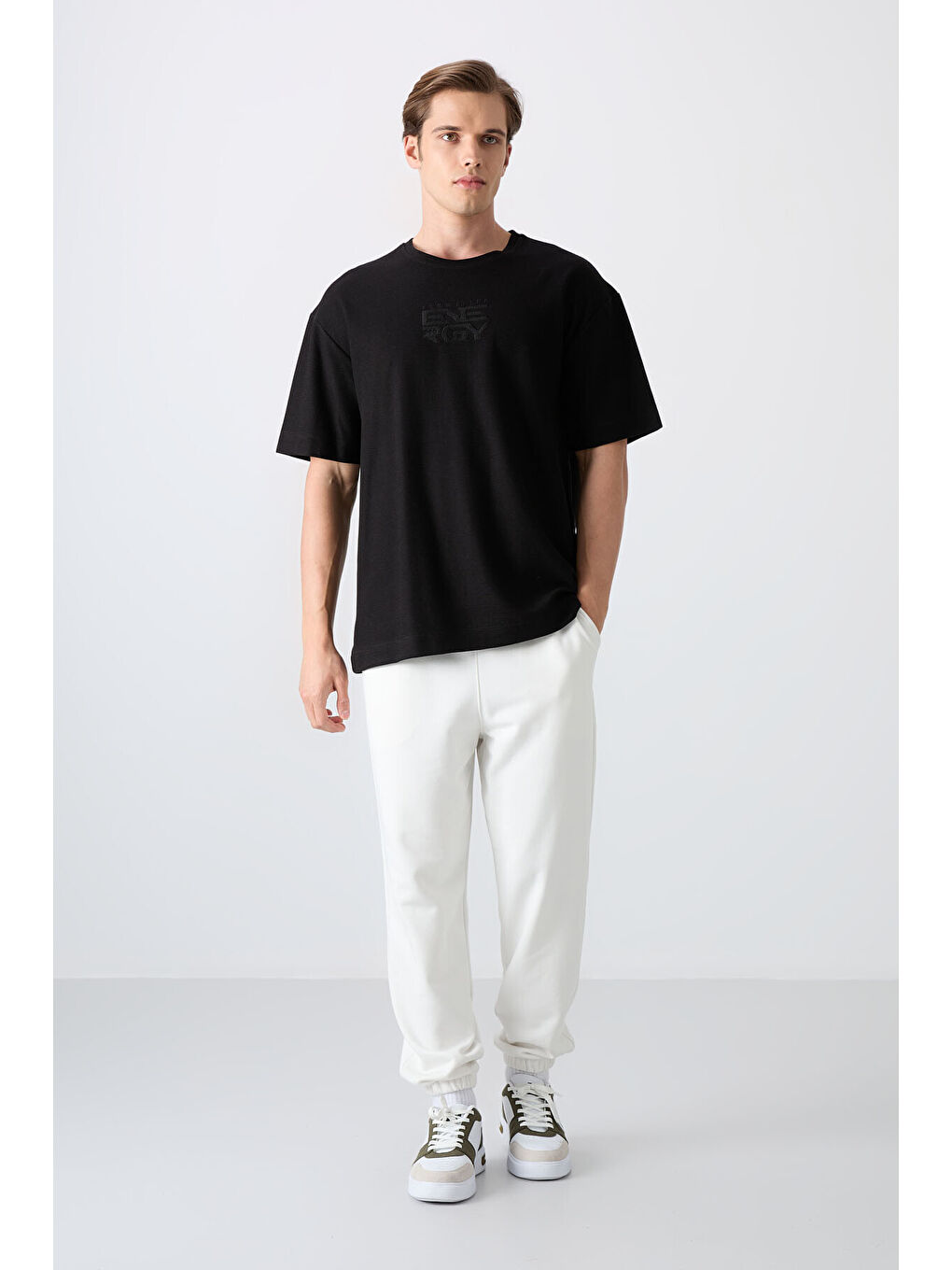 Siyah Pamuklu Kalın Yüzeyi Dokulu Oversize Fit Baskılı Erkek Tişört - 88336-1