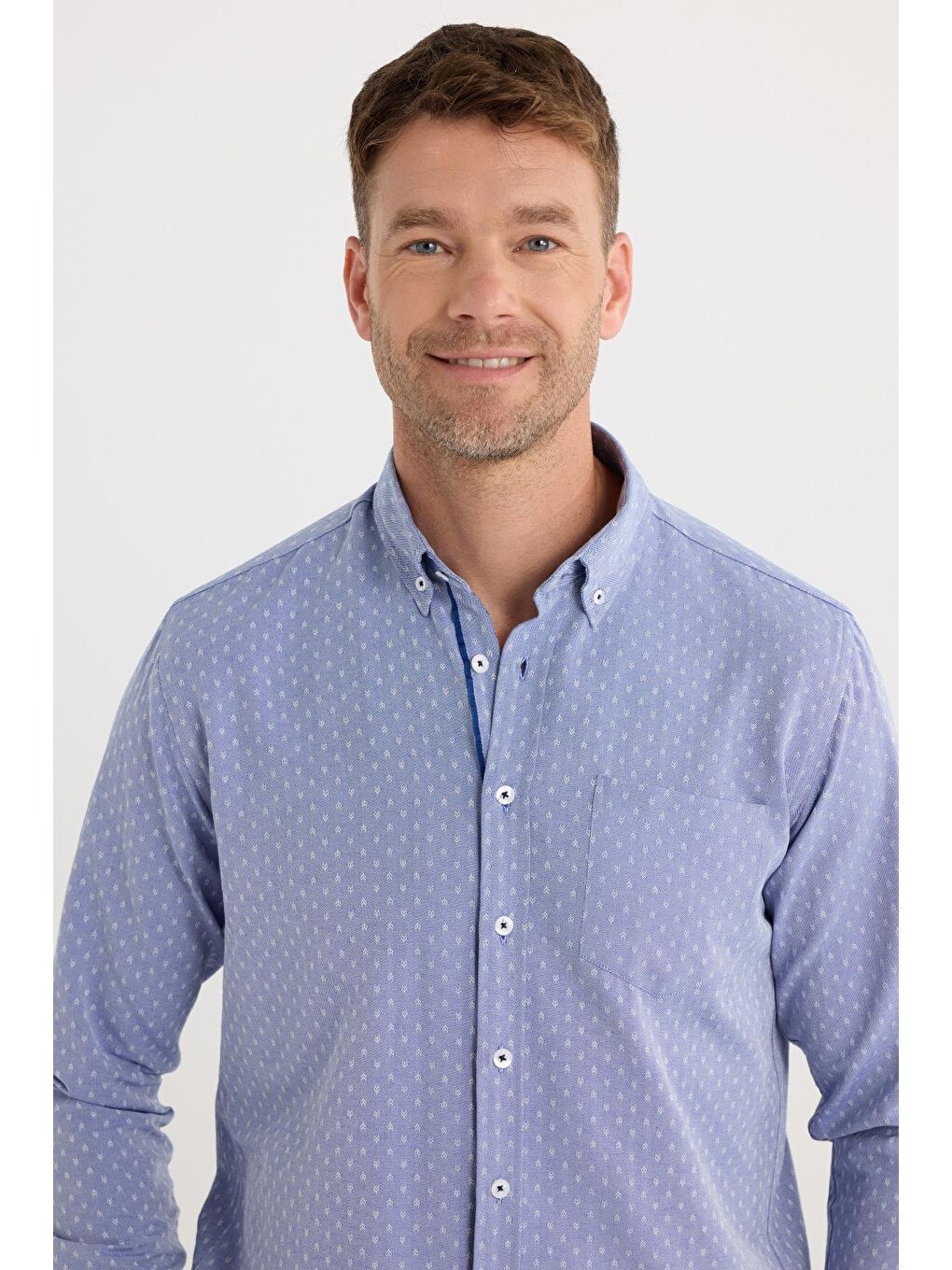 Erkek Regular Fit Klasik Kesim Pamuklu Kolay Ütü Armürlü Mavi Düğmeli Yaka Gömlek-1