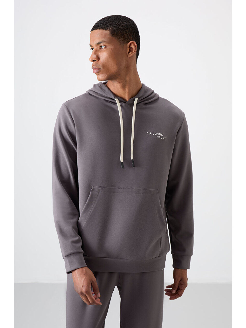 Gri Pamuklu Kalın Yumuşak Dokulu Comfort Fit Nakışlı Erkek Eşofman Takım - 85255-2