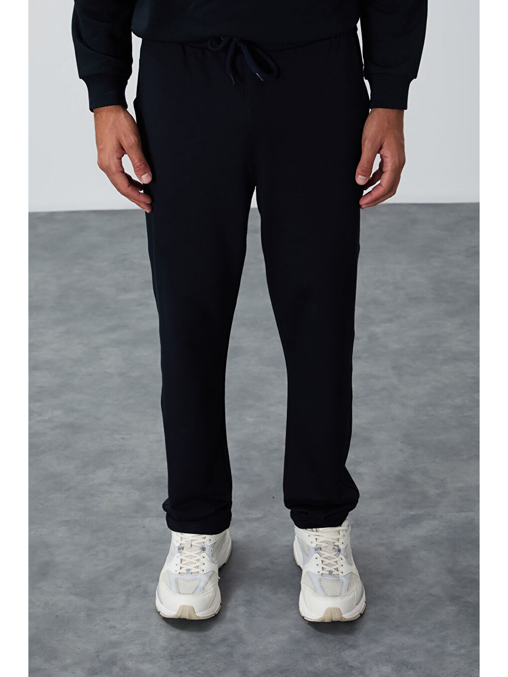 Lacivert Bağcıklı Cepli Standart Kalıp Klasik Paça Erkek Eşofman Alt - 84682-2