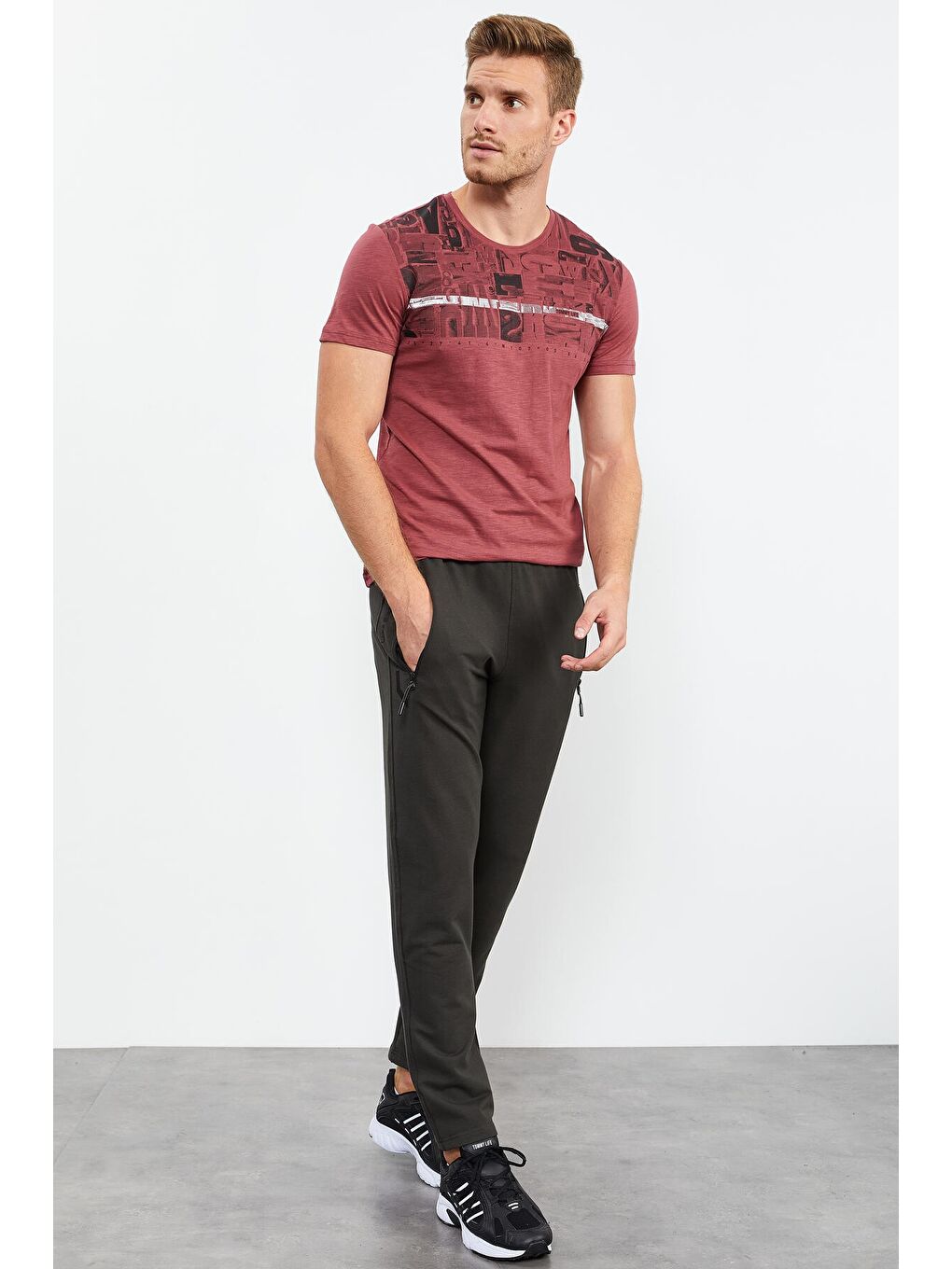 Haki Fermuar Cepli Yazı Detaylı Standart Kalıp Klasik Paça Erkek Eşofman Alt - 84744-4