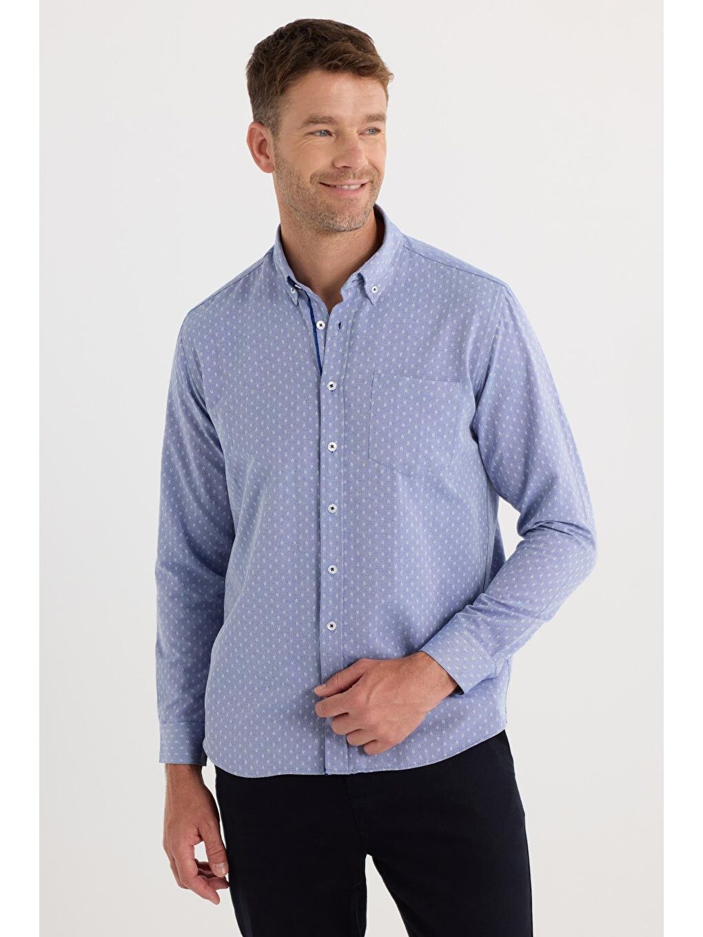 Erkek Regular Fit Klasik Kesim Pamuklu Kolay Ütü Armürlü Mavi Düğmeli Yaka Gömlek-4