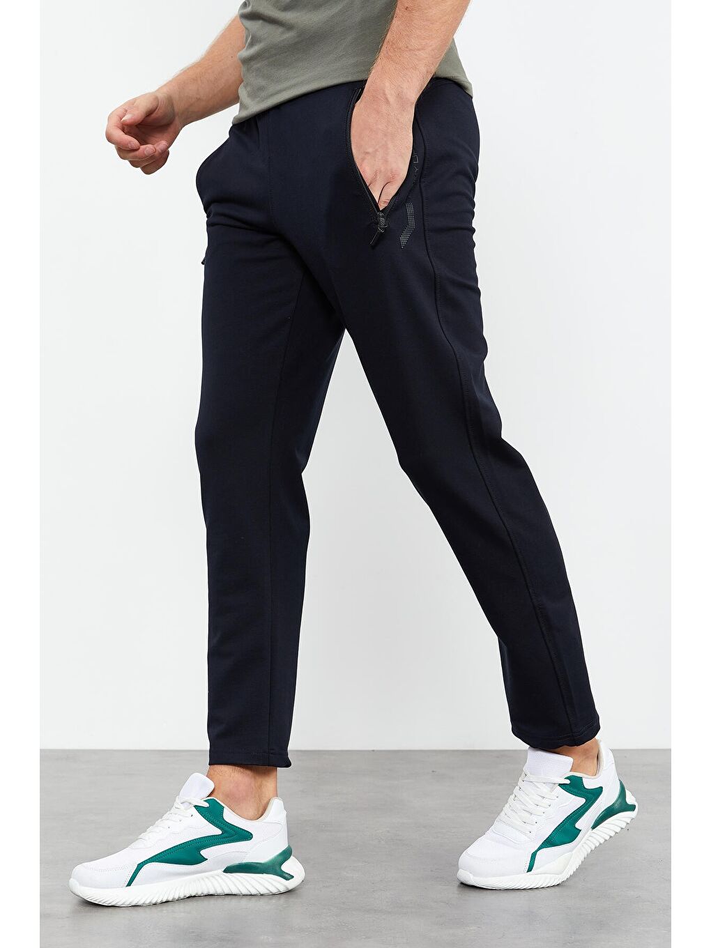 Lacivert Fermuar Cepli Yazı Detaylı Standart Kalıp Klasik Paça Erkek Eşofman Alt - 84744