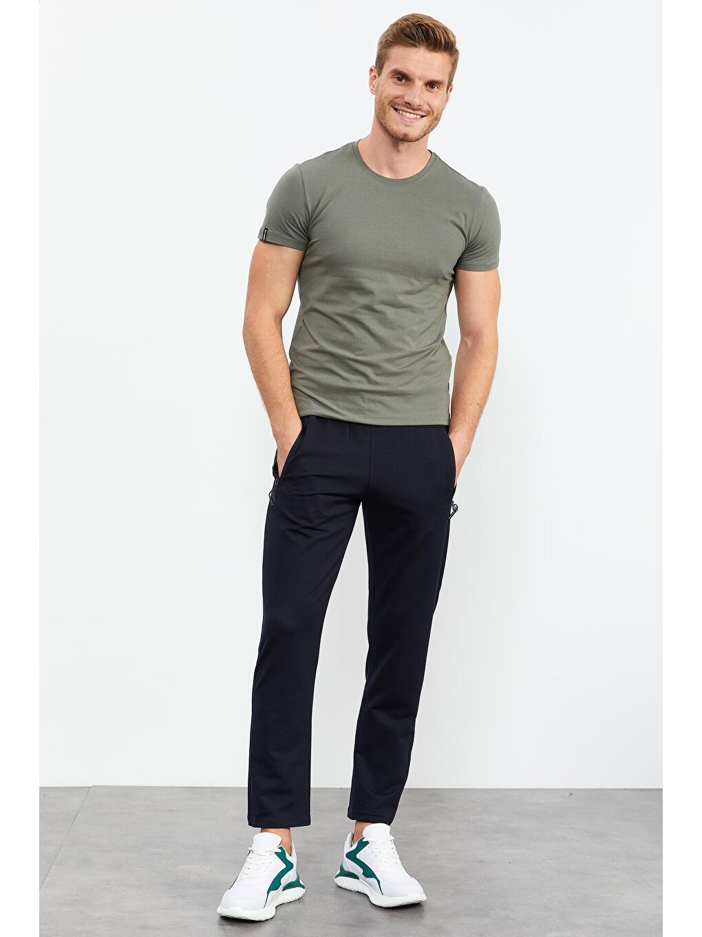 Lacivert Fermuar Cepli Yazı Detaylı Standart Kalıp Klasik Paça Erkek Eşofman Alt - 84744-1