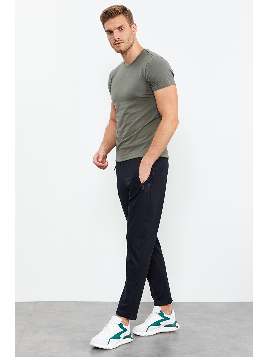 Lacivert Fermuar Cepli Yazı Detaylı Standart Kalıp Klasik Paça Erkek Eşofman Alt - 84744-2