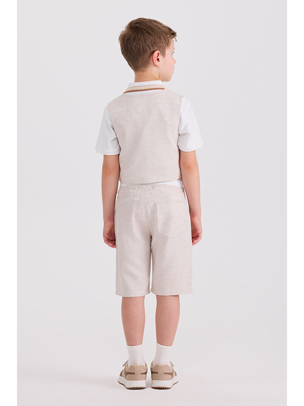 Erkek Çocuk Desenli Bej Yelek-6