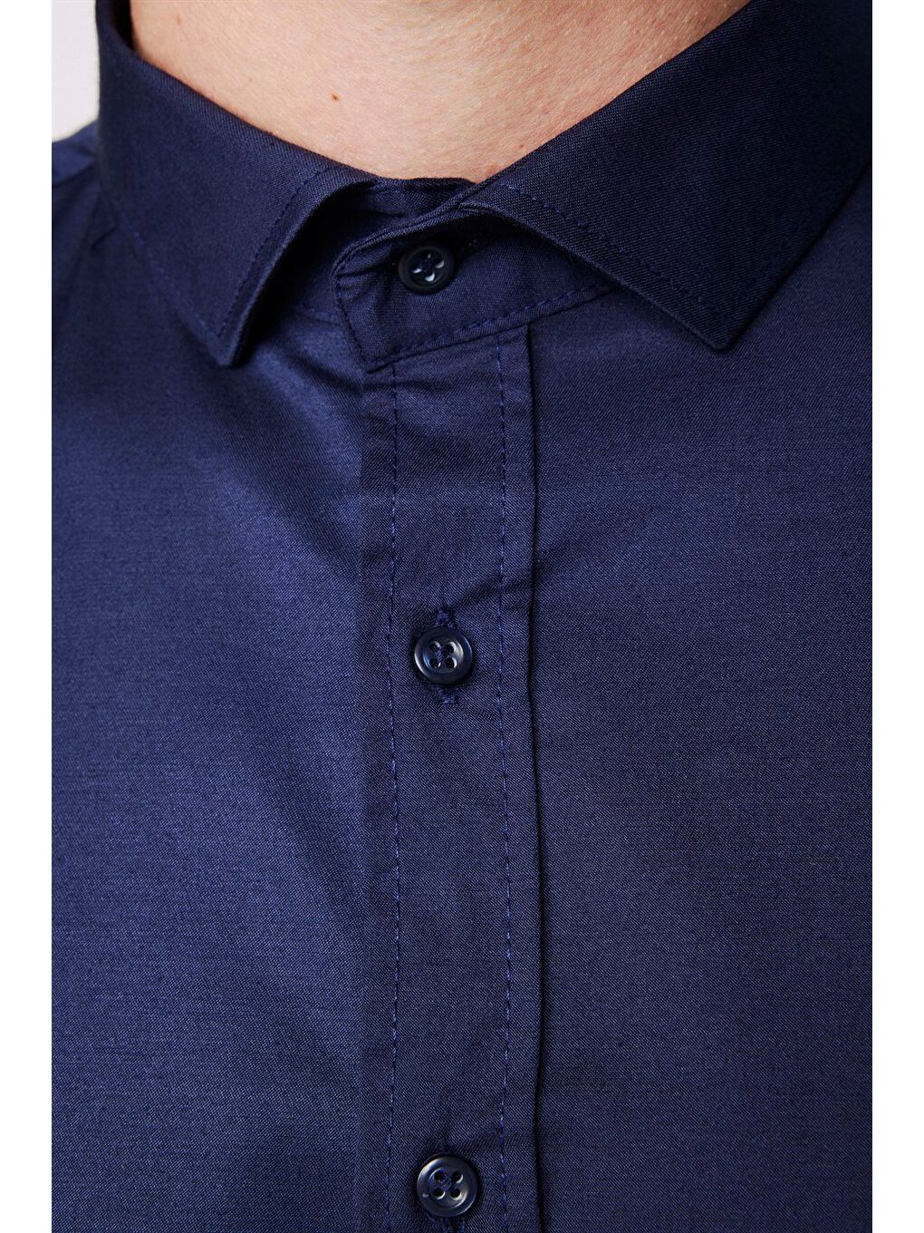Slim Fit Elastanlı Düz Pamuk Saten Erkek Lacivert Gömlek-3