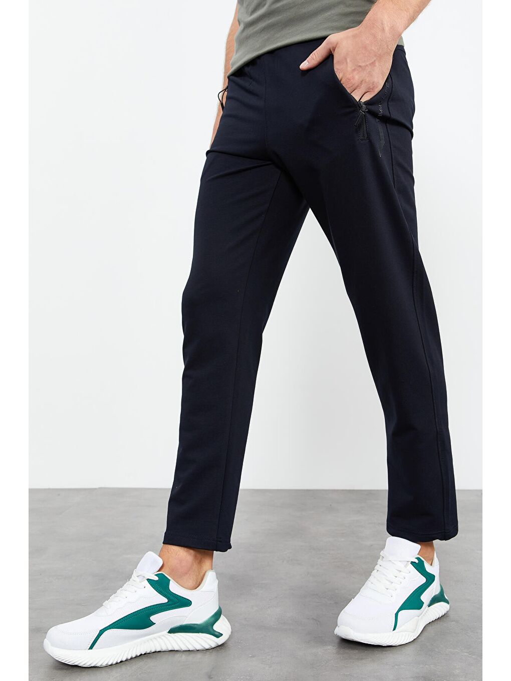 Lacivert Fermuar Cepli Yazı Detaylı Standart Kalıp Klasik Paça Erkek Eşofman Alt - 84744-3