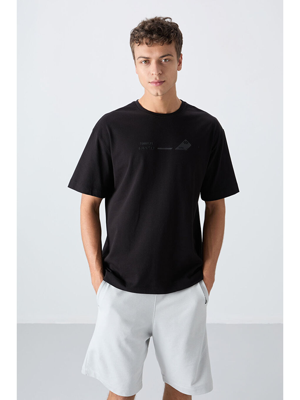 Siyah Pamuklu Kalın Yumuşak Dokulu Oversize Fit Baskılı Erkek Tişört - 88330