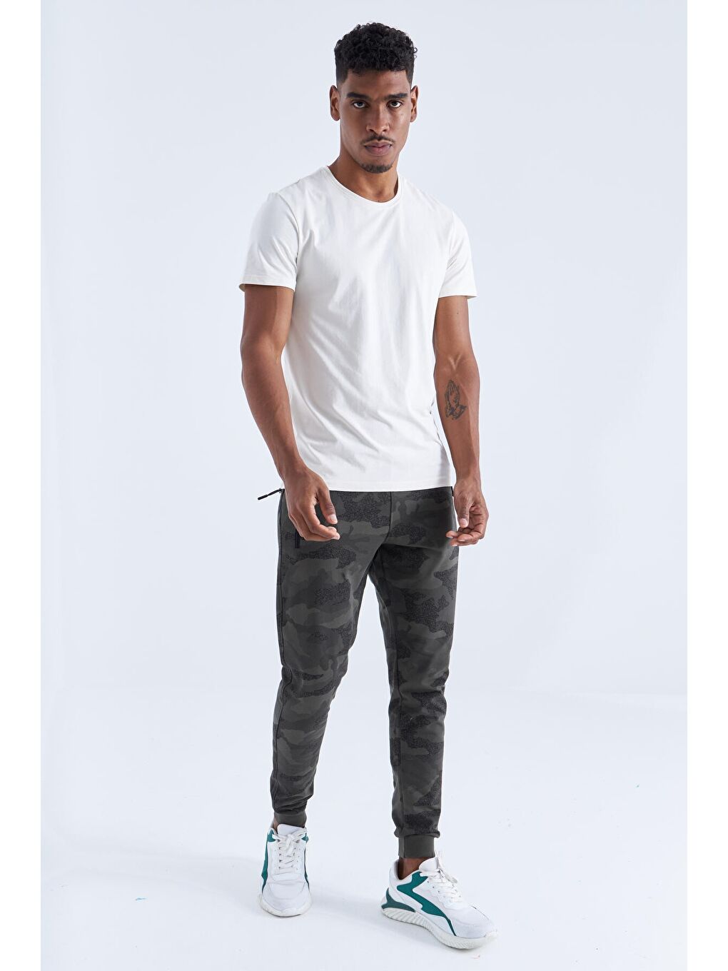Haki Kamuflaj Desenli Dar Kalıp  Erkek Jogger Eşofman Altı- 84754-4