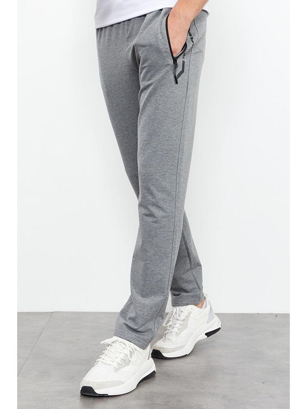 Gri Melanj Fermuar Cepli Yazı Detaylı Standart Kalıp Klasik Paça Erkek Eşofman Alt - 84744-1