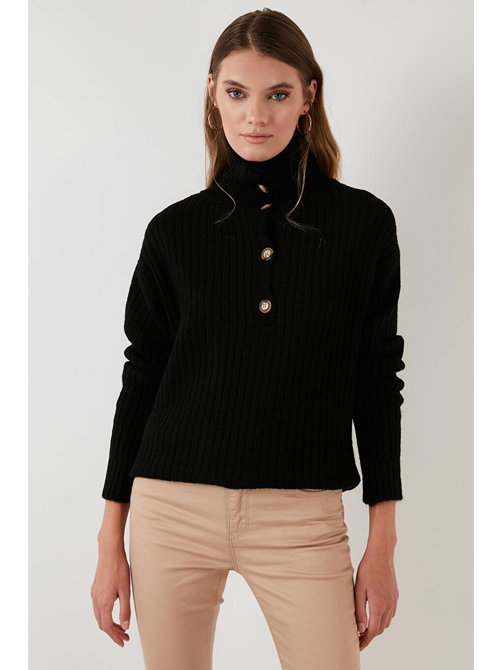 Siyah Düğmeli Balıkçı Yaka Fitilli Kazak 4616020-2