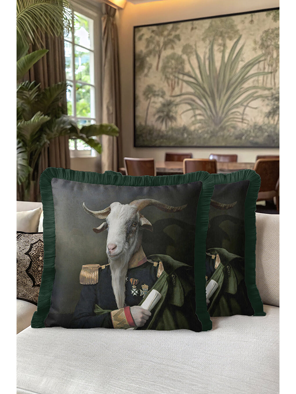 Karışık Asil Portre Saçaklı Yastık Kılıfı - Vintage General Temalı Koyu Yeşil Püsküllü Kırlent Kılıfı-5