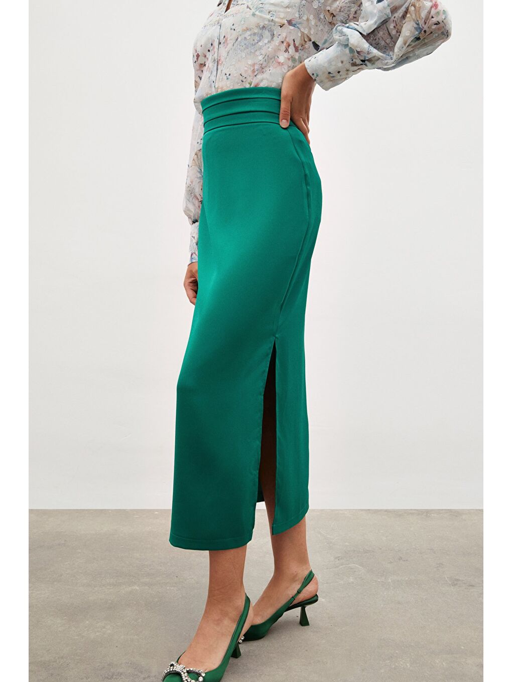 Yeşil Bel Pile Detaylı Saten Etek - Zümrüt-6