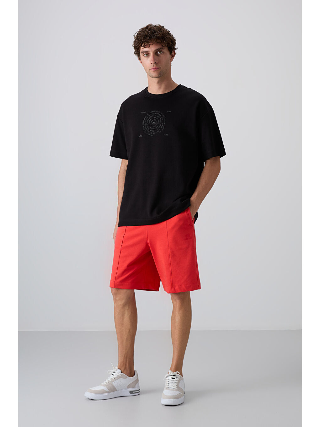 Siyah Pamuklu Kalın Yumuşak Dokulu Oversize Fit Baskılı Erkek Tişört - 88324-2