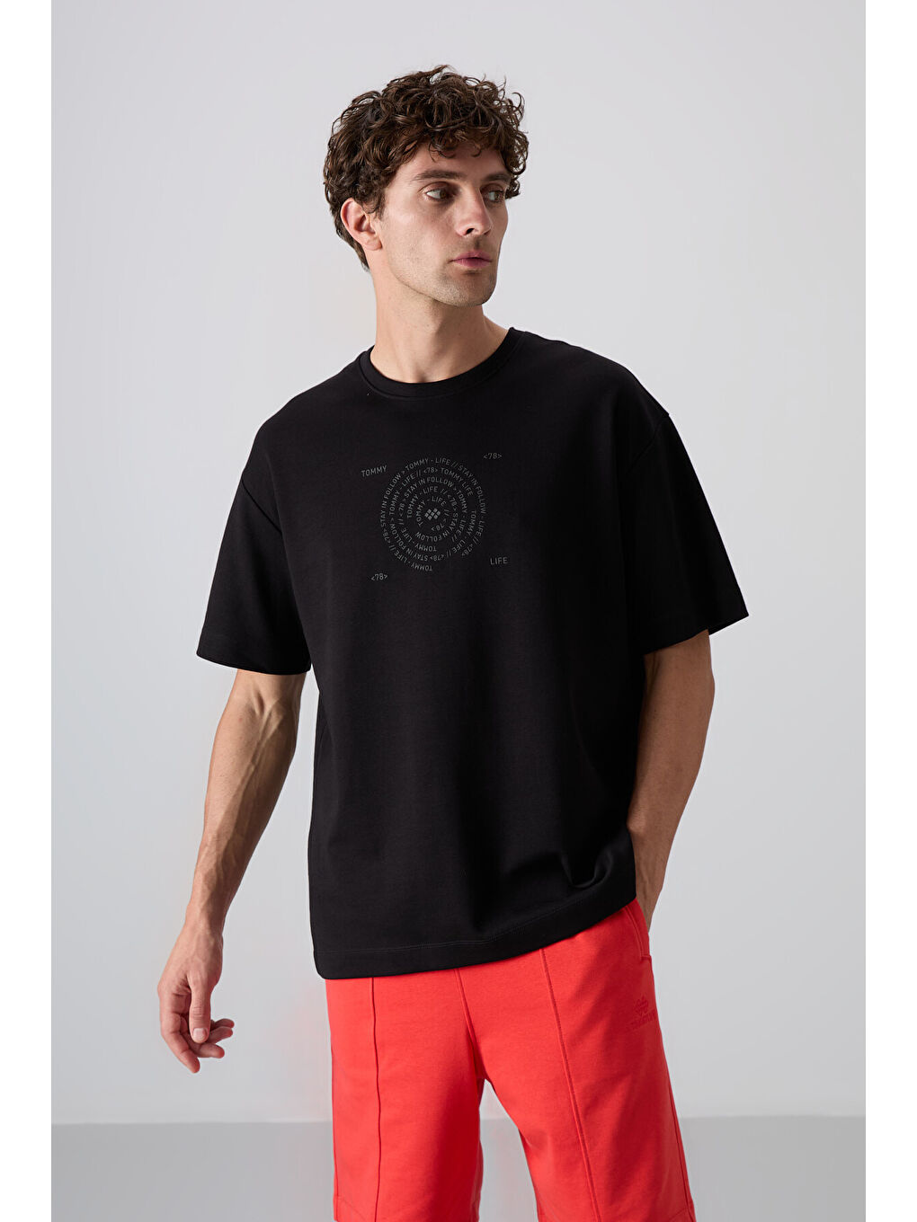 Siyah Pamuklu Kalın Yumuşak Dokulu Oversize Fit Baskılı Erkek Tişört - 88324-3