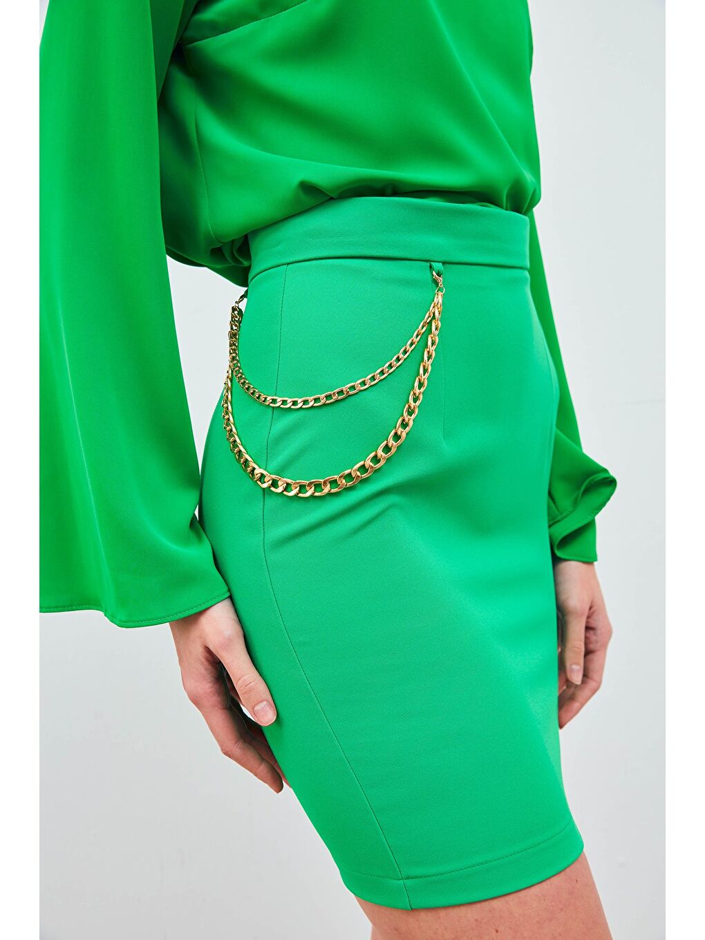 Zincir Aksesuarlı Mini Etek - Yeşil-4
