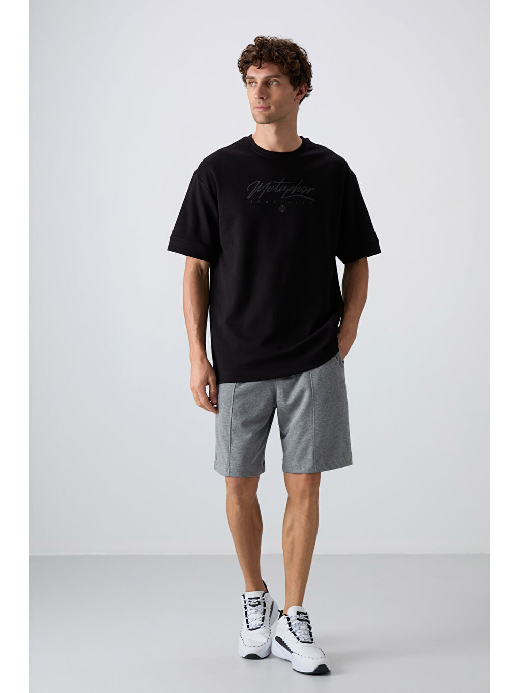 Siyah Pamuklu Kalın Yumuşak Dokulu Oversize Fit Baskılı Erkek Tişört - 88320-1