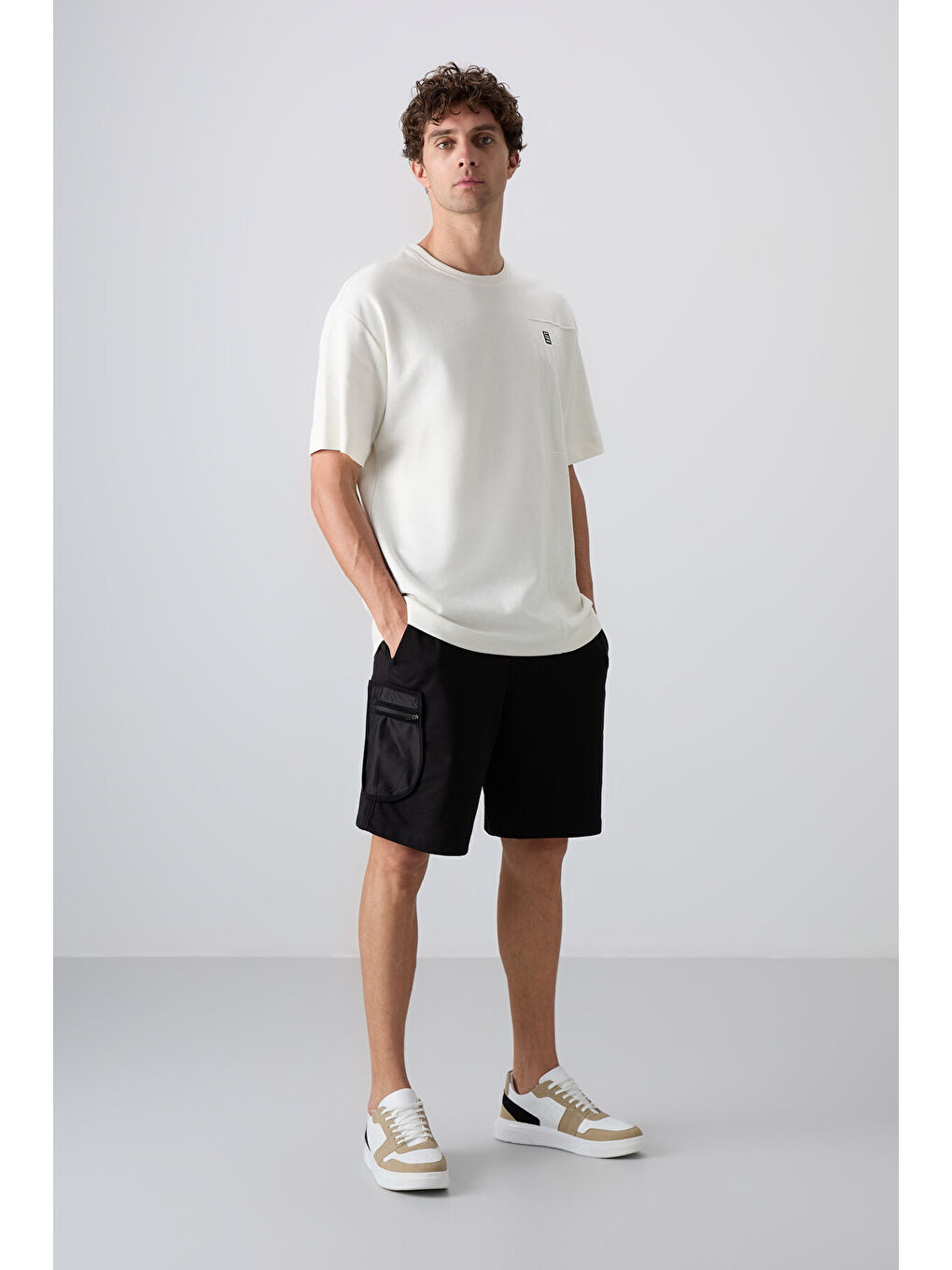 Siyah Pamuklu Kalın Yumuşak Dokulu Comfort Fit Baskılı Erkek Şort - 81266-1