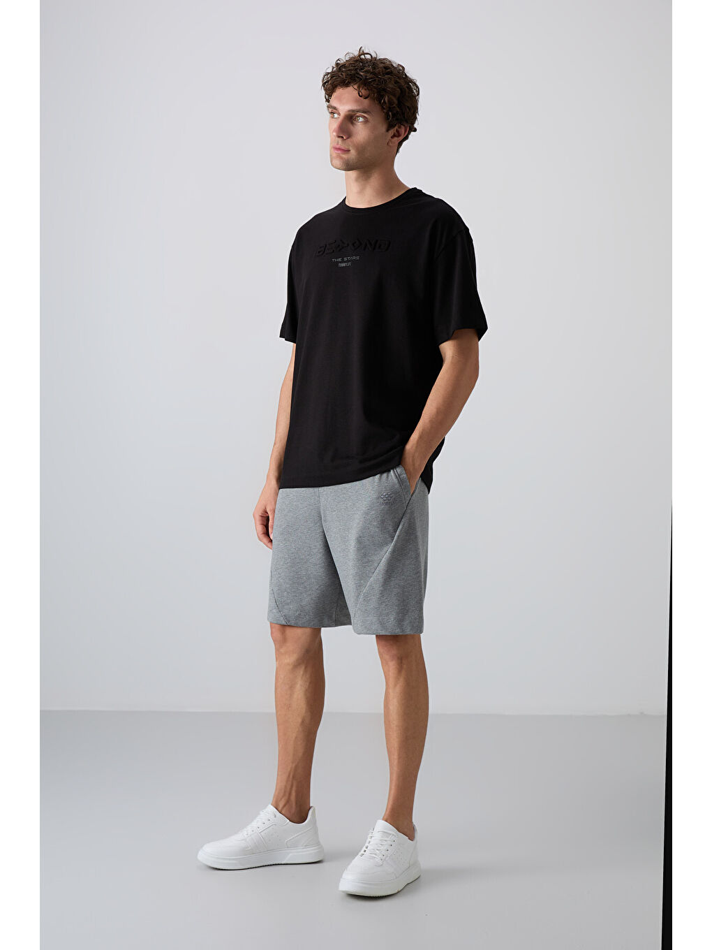 Siyah Pamuklu Kalın Yumuşak Dokulu Oversize Fit Baskılı Erkek Tişört - 88328-3