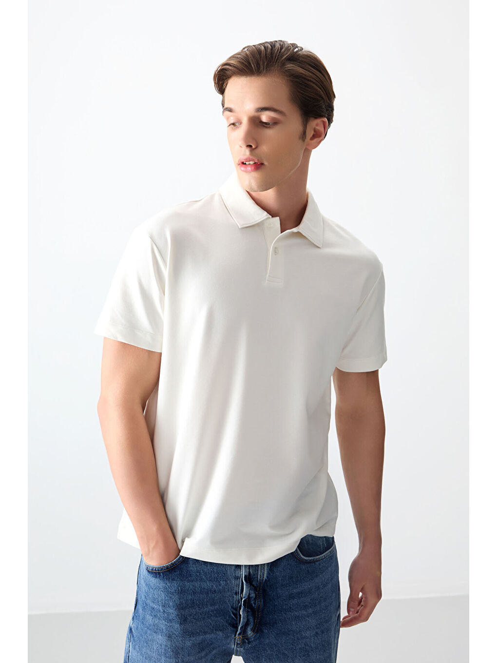 Ekru Pamuklu Kalın Yumuşak Dokulu Polo Yaka Oversize Fit Basic Erkek Tişört - 88381-1