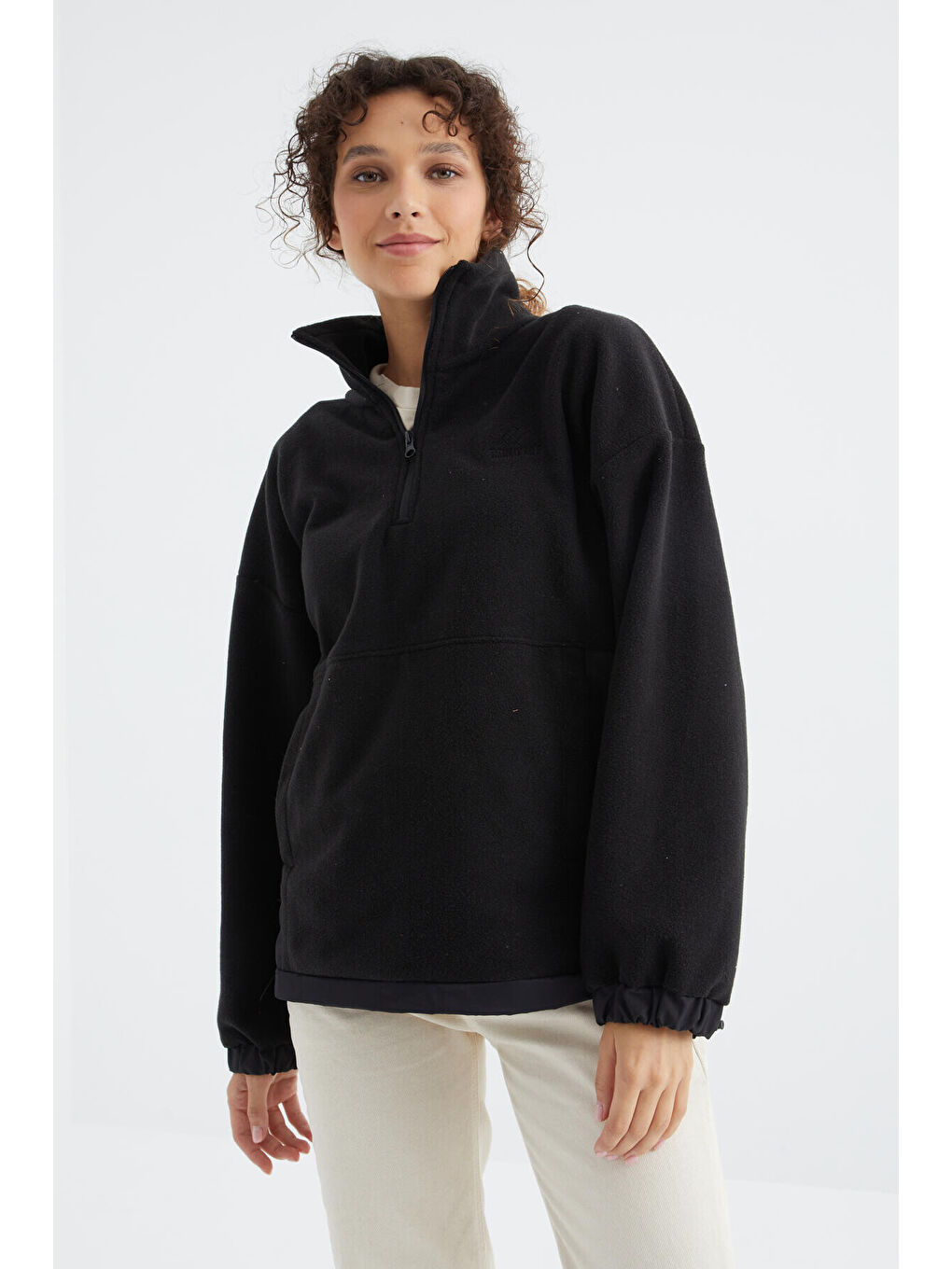 Siyah Yarım Fermuar Etek Ucu Büzgülü Dik Yaka  Oversize Kadın Polar Sweatshirt - 97236-2