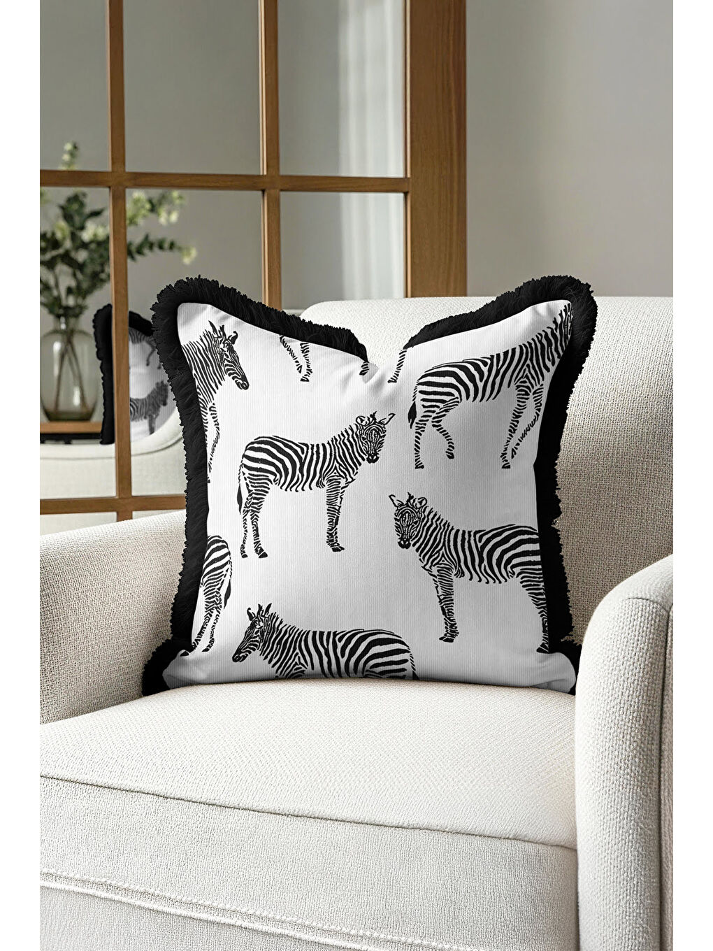 Karışık Zebra Motifli Saçaklı Yastık Kılıfı - Afrika Siyah Beyaz Modern Püsküllü Kırlent Kılıfı-4