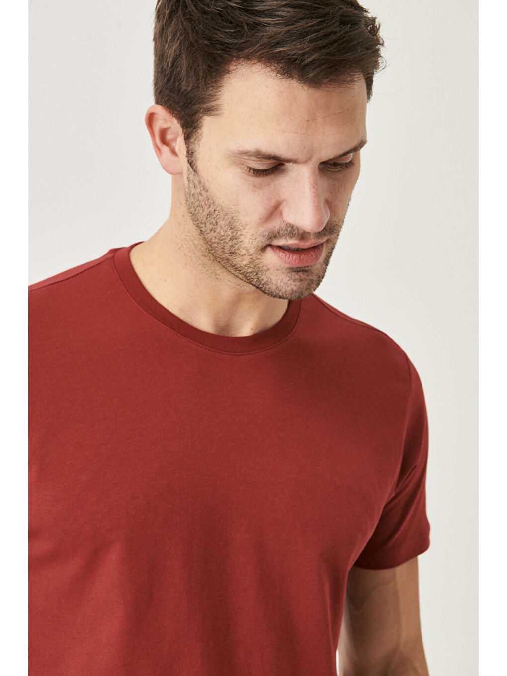 Erkek Bordo Slim Fit Dar Kesim %100 Pamuk Bisiklet Yaka Kısa Kollu Tişört-3