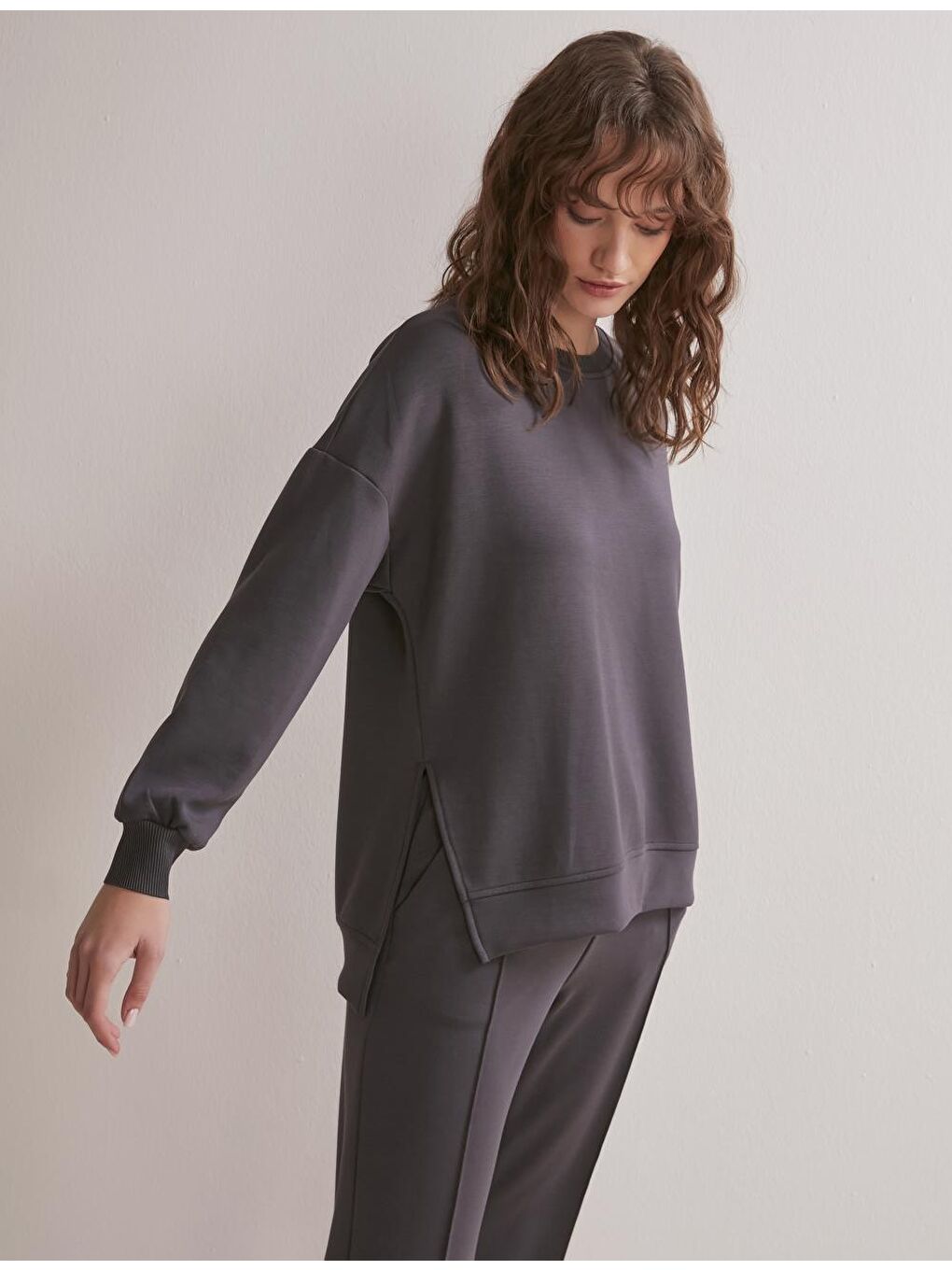 Antrasit Bol Kesim Bisiklet Yaka Uzun Kollu Örme Sweatshirt-3