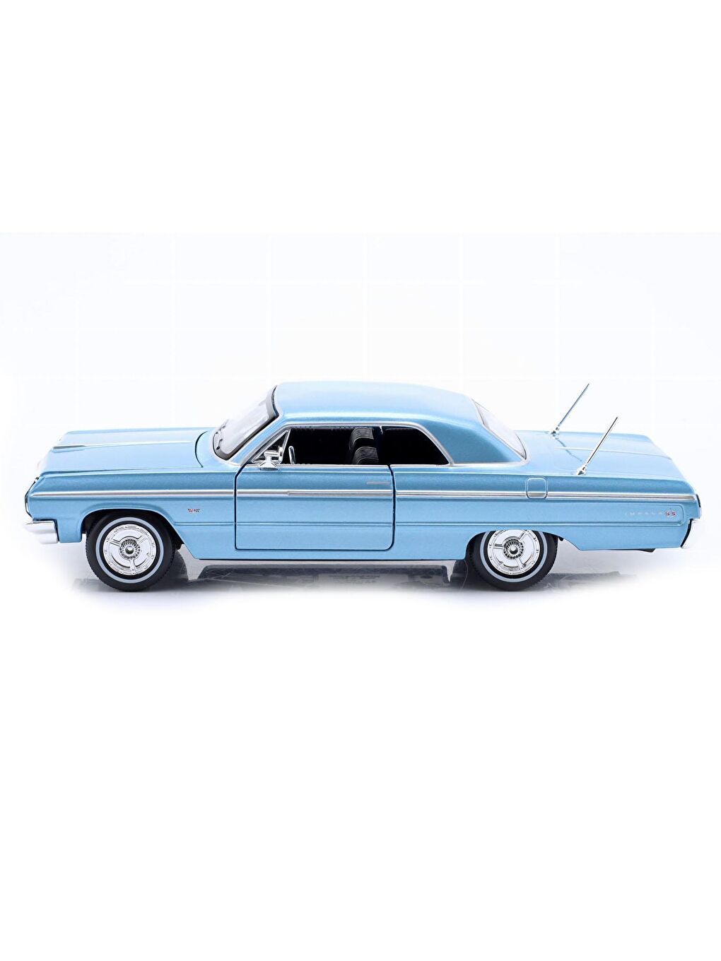 LC WAIKIKI 1964 Chevrolet Impala SS Model Araba 32908 - 1