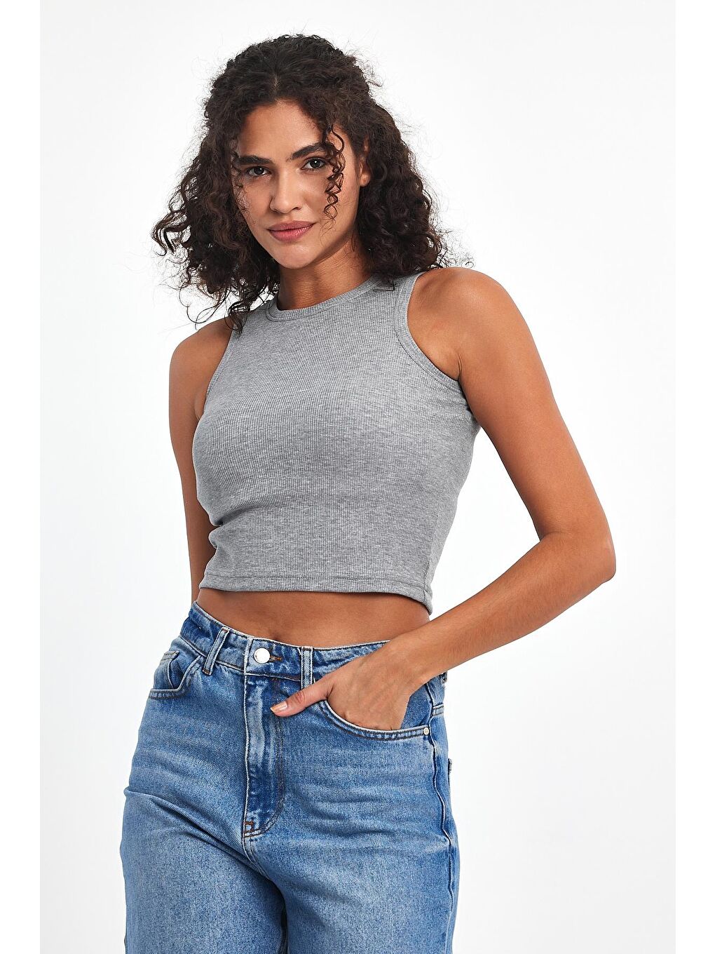 MMETALIC Kadın Gri Fitilli Görünümlü Askılı Kalın Esnek Örme Basic Crop Atlet Bluz - 2