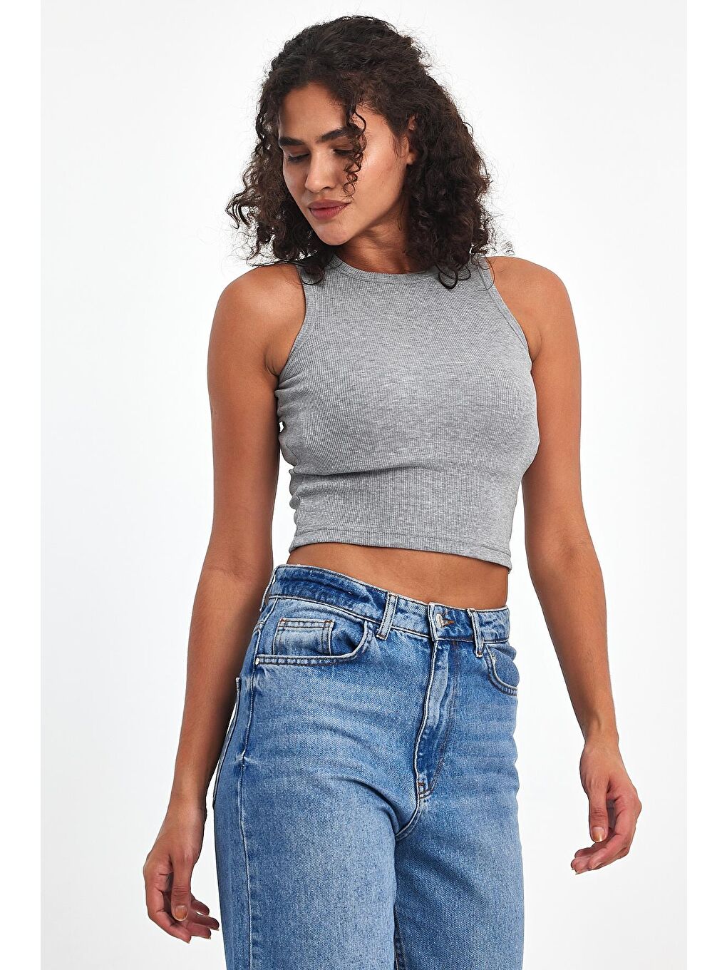 MMETALIC Kadın Gri Fitilli Görünümlü Askılı Kalın Esnek Örme Basic Crop Atlet Bluz - 4