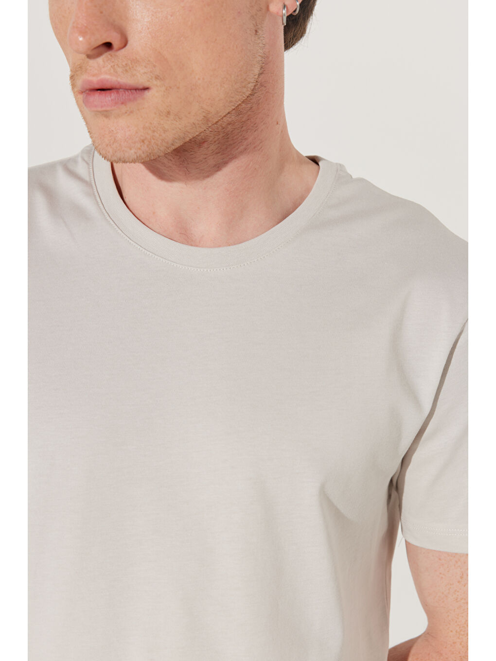 Erkek Gri Slim Fit Dar Kesim %100 Pamuk Bisiklet Yaka Kısa Kollu Tişört-9